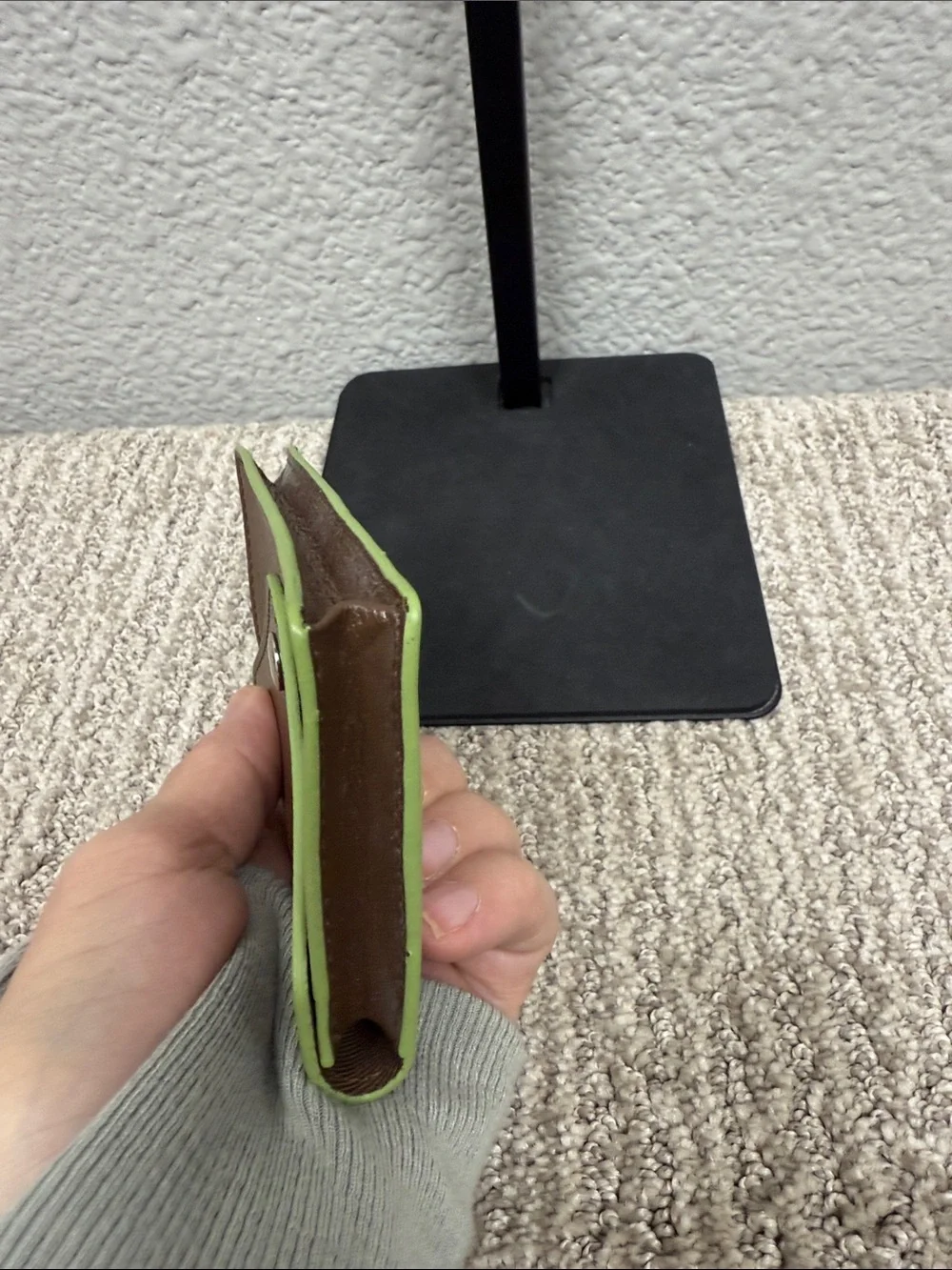 Source Unknown Brown Leather Envelope Card Wallet with Gold Snap